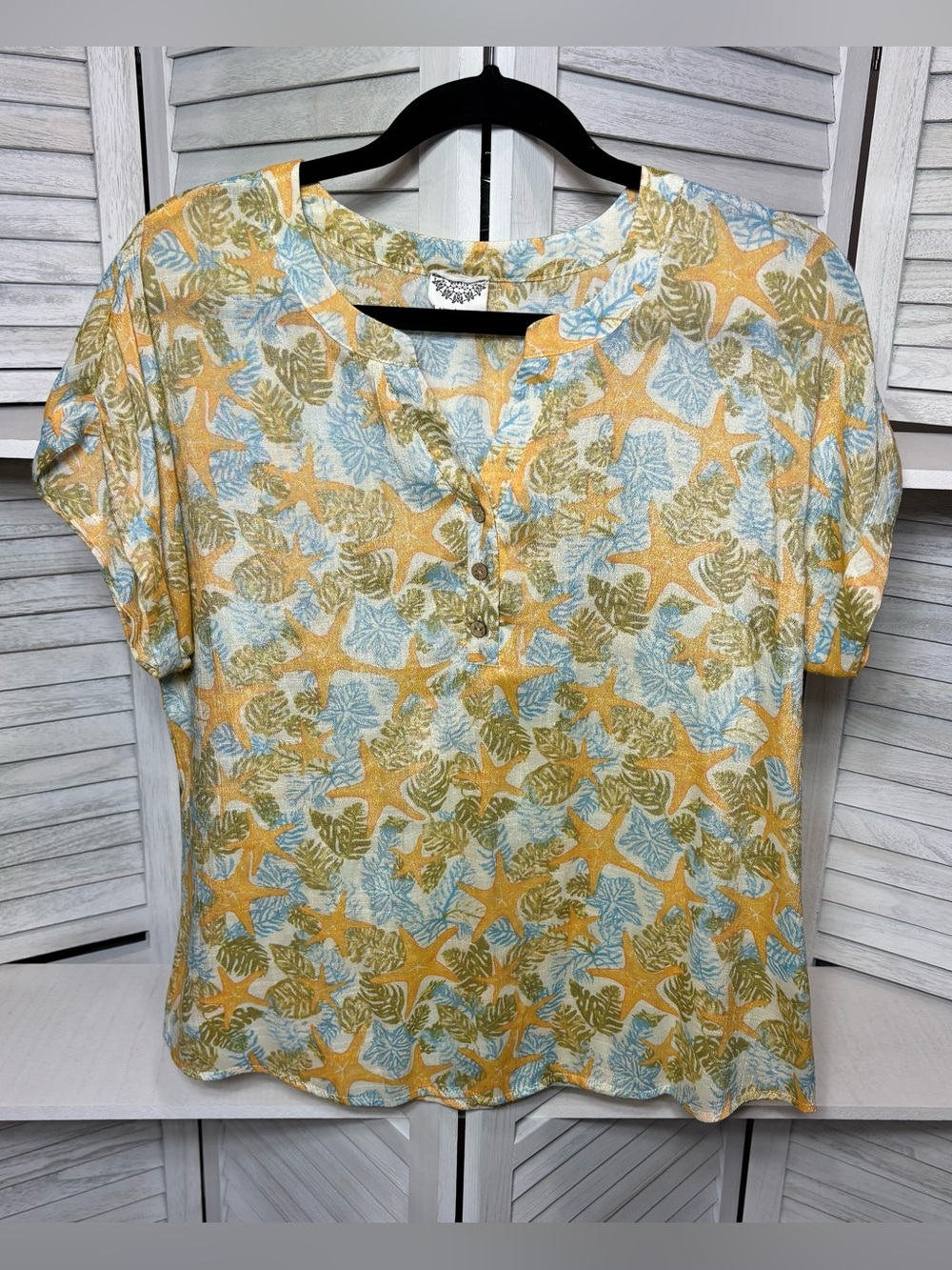 Short Sleeve Henley Blouse in Yellow & Light Blue Starfish Print